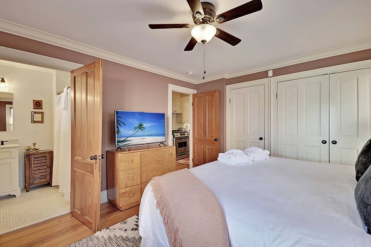 Charleston Home 1005997