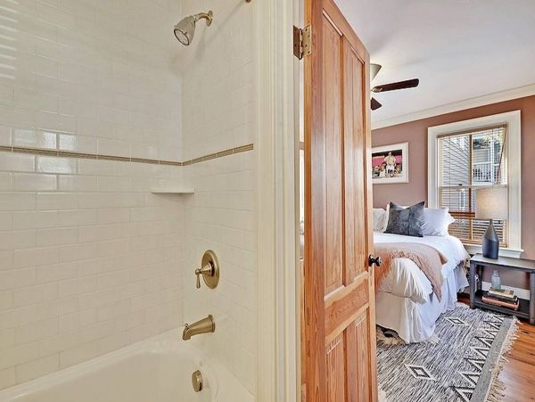 Charleston Home 1005997