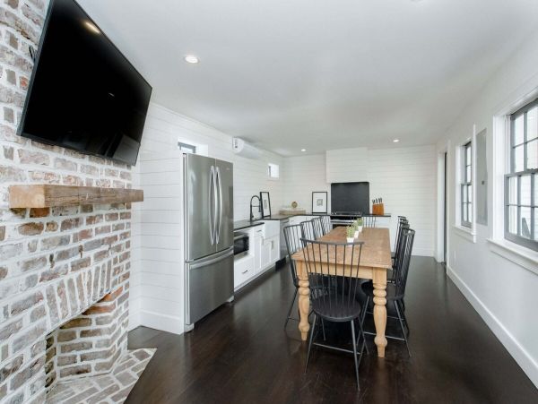 Charleston Home 1005999