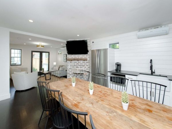 Charleston Home 1005999