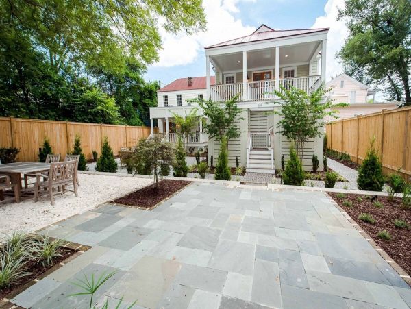 Charleston Home 1005999