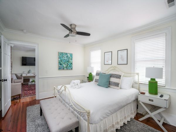 Charleston Home 1006001