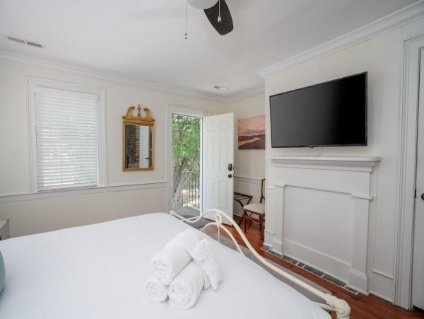 Charleston Home 1006001