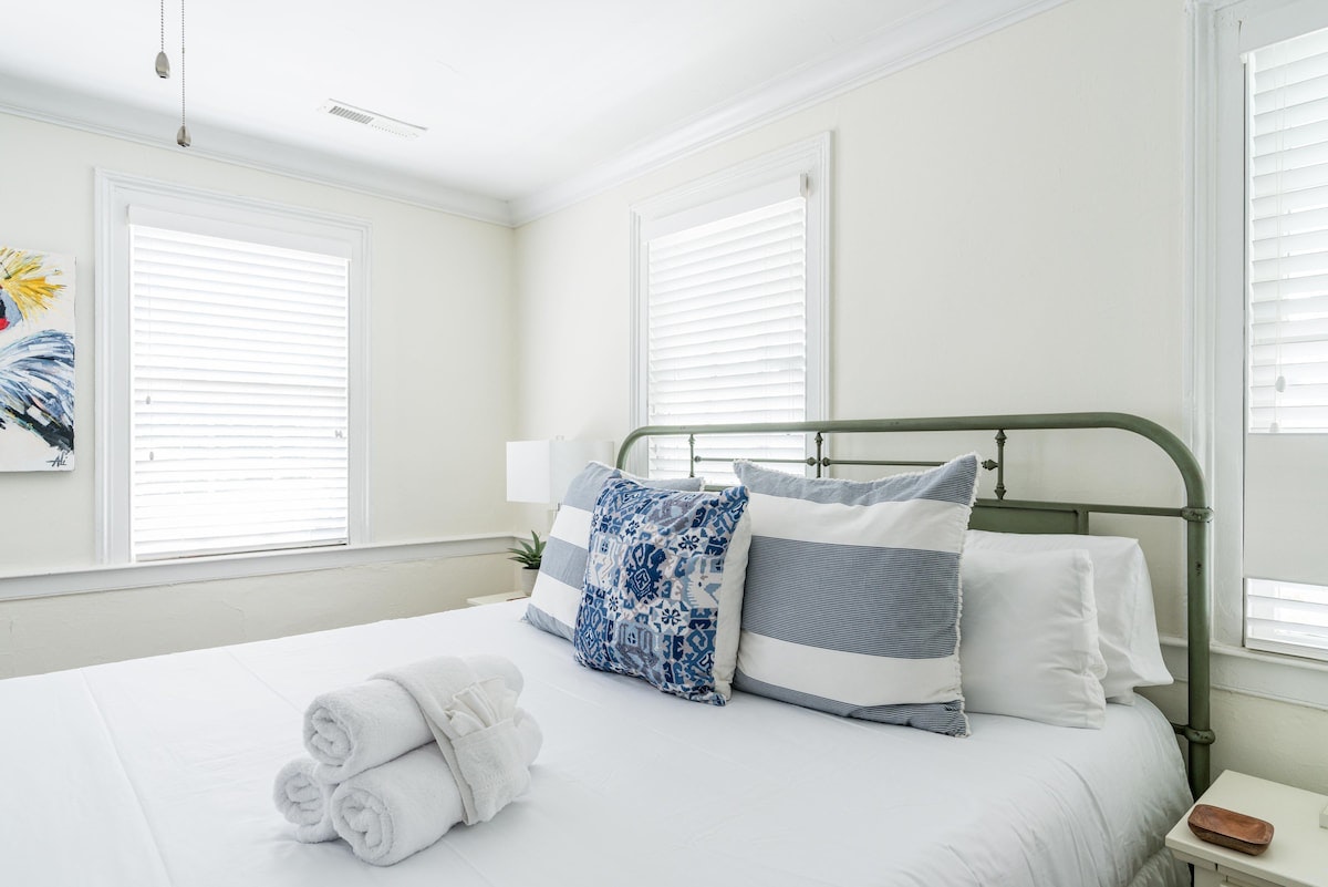 Charleston Home 1006001