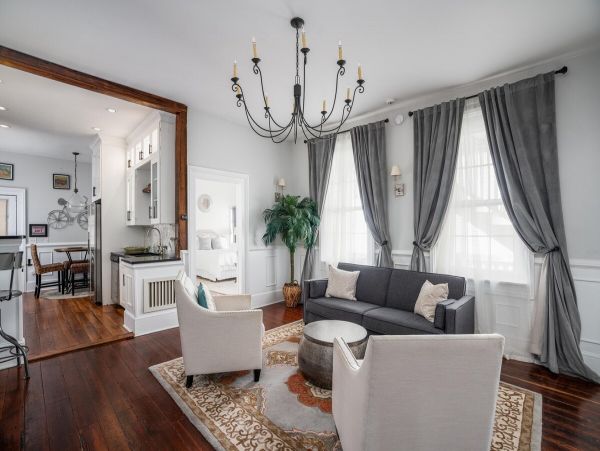 Charleston Home 1006002