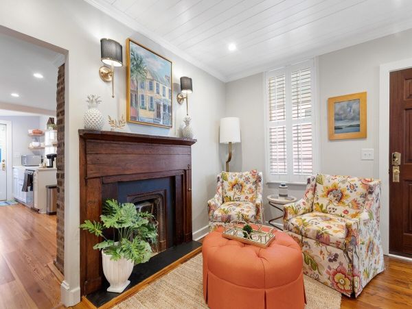 Charleston Home 1006003