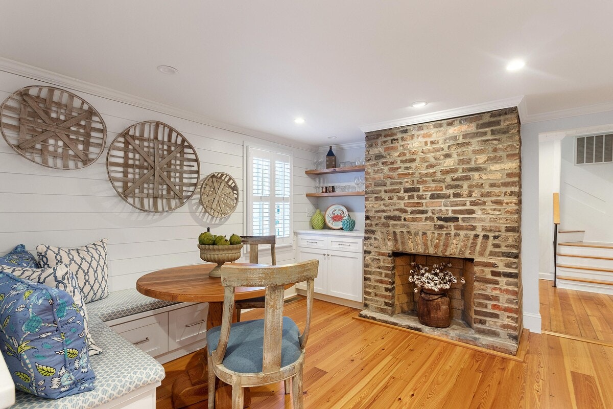 Charleston Home 1006003