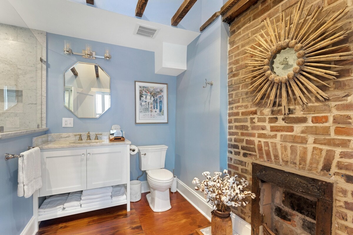 Charleston Home 1006003