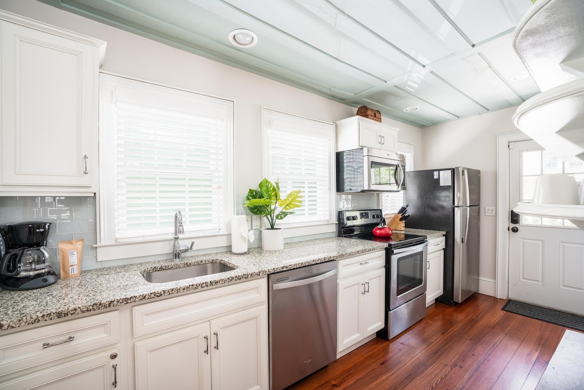Charleston Home 1006006
