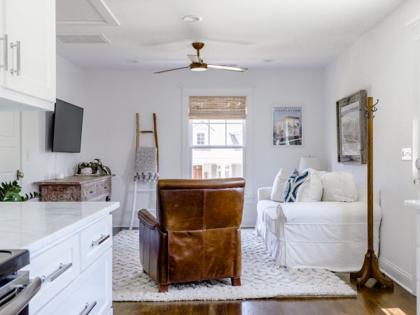Charleston Home 1006008