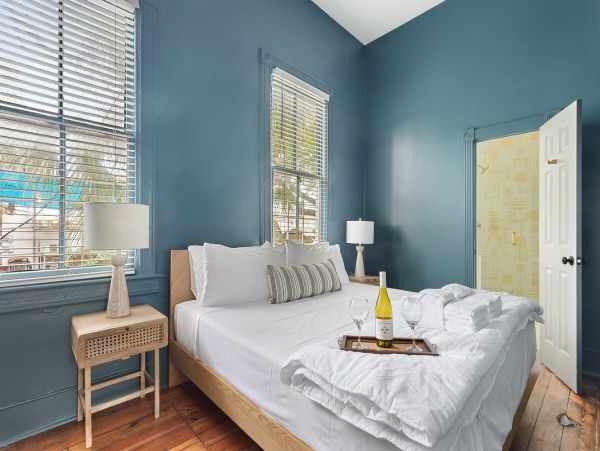 Charleston Home 1006009