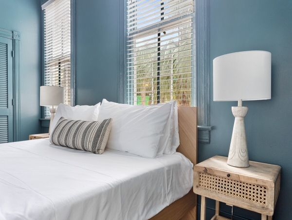 Charleston Home 1006009