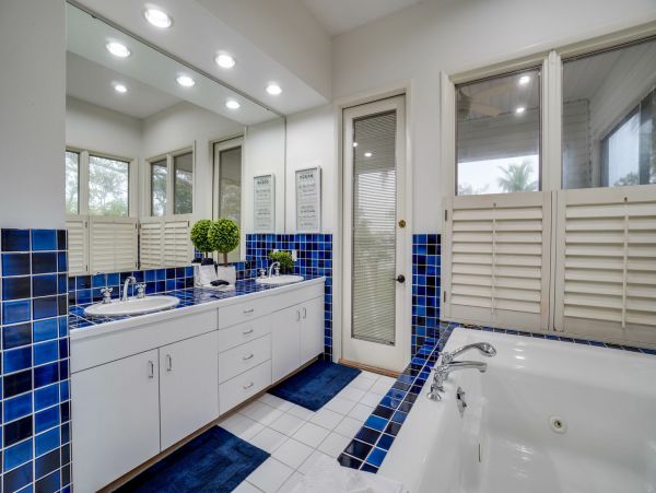 Luxury Anna Maria Island 5 Bedroom Home Main House Plus Guest Cottage Estate Home On Water