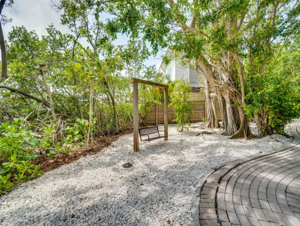 Luxury Anna Maria Island 5 Bedroom Home Main House Plus Guest Cottage Estate Home On Water