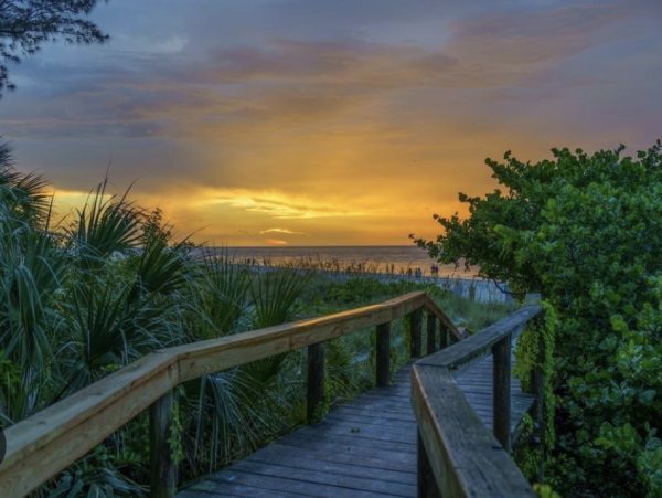 Luxury Anna Maria Island 5 Bedroom Home Main House Plus Guest Cottage Estate Home On Water