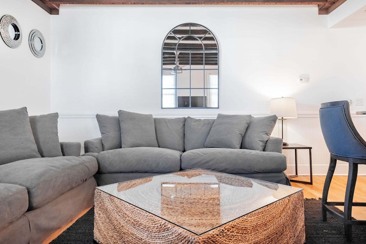 Charleston Home 1006014