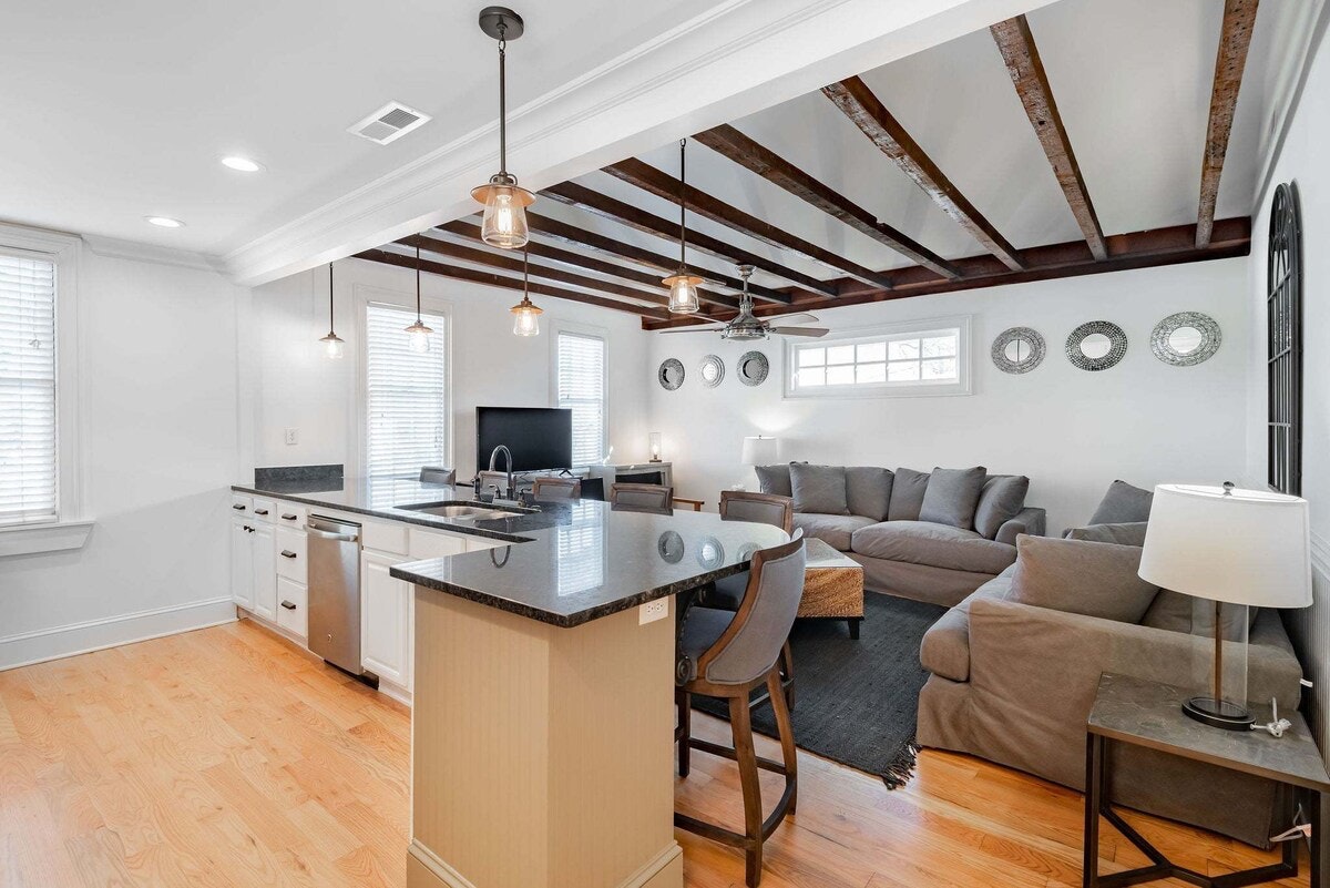 Charleston Home 1006014