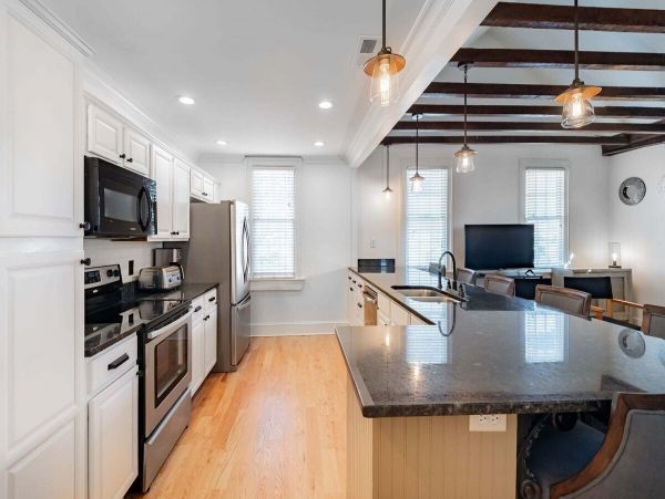 Charleston Home 1006014