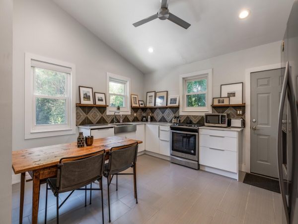 Charleston Home 1006019