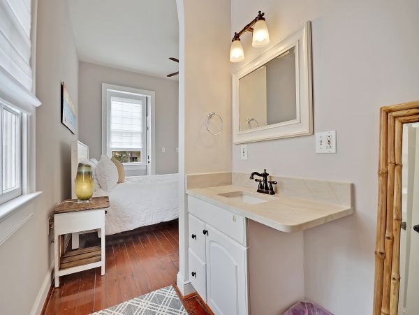 Charleston Home 1006023