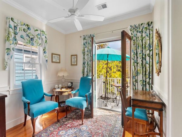 Charleston Home 1006029