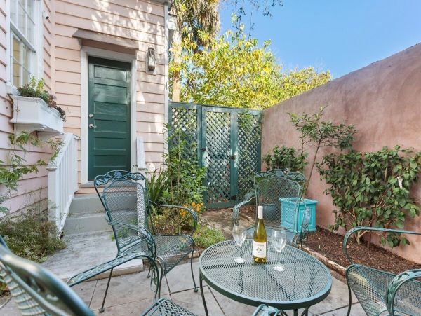 Charleston Home 1006029