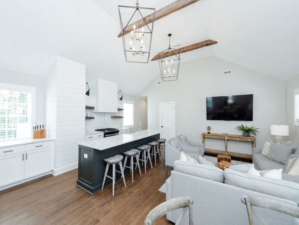 Charleston Home 1006030