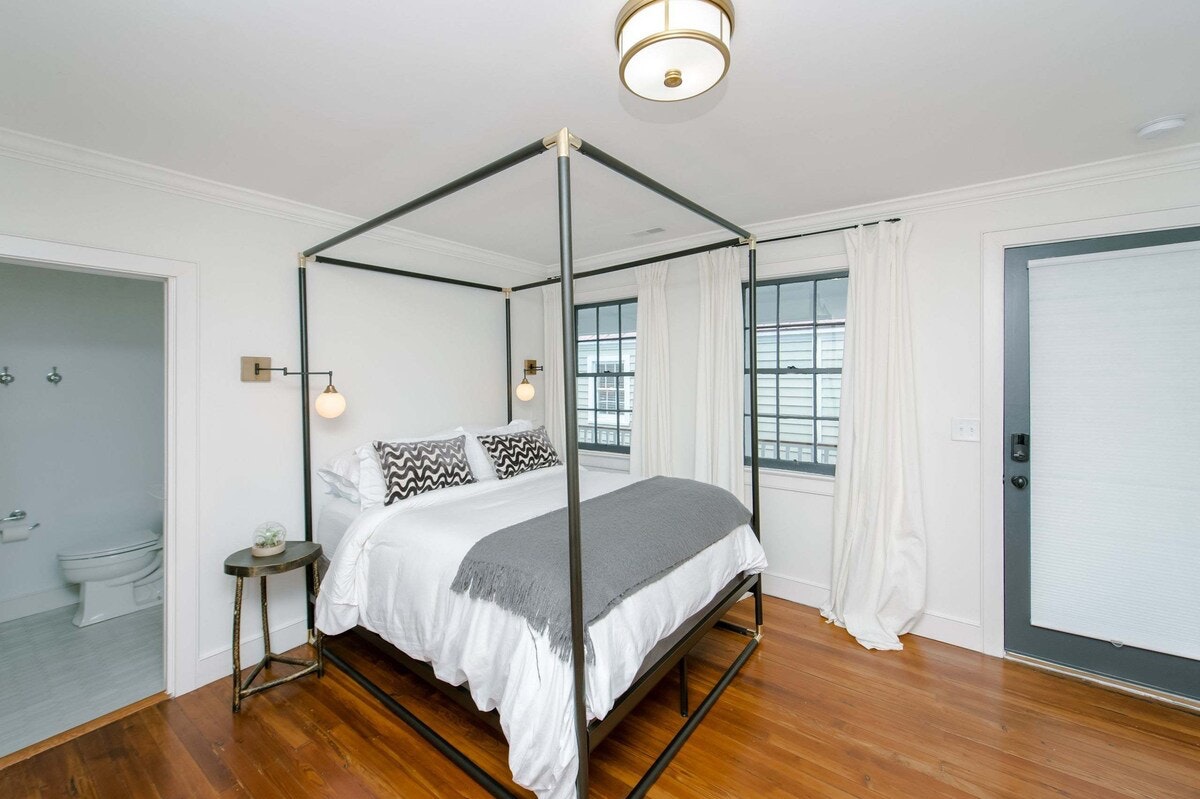 Charleston Home 1006030