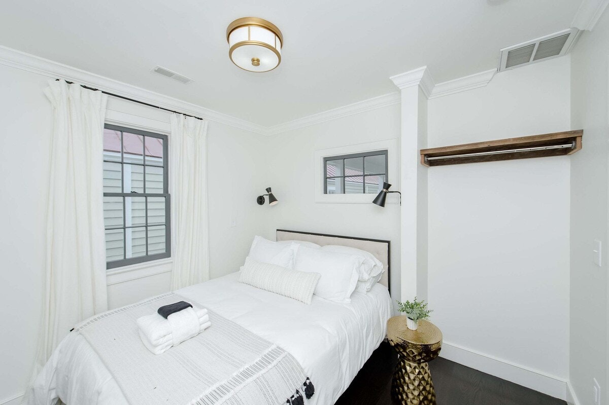 Charleston Home 1006030