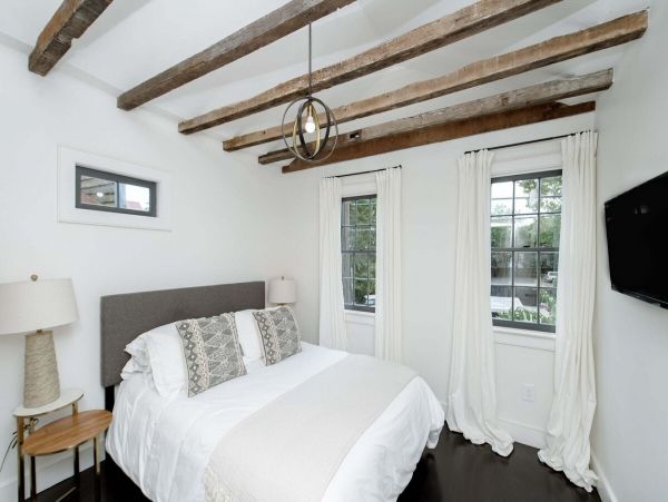 Charleston Home 1006030