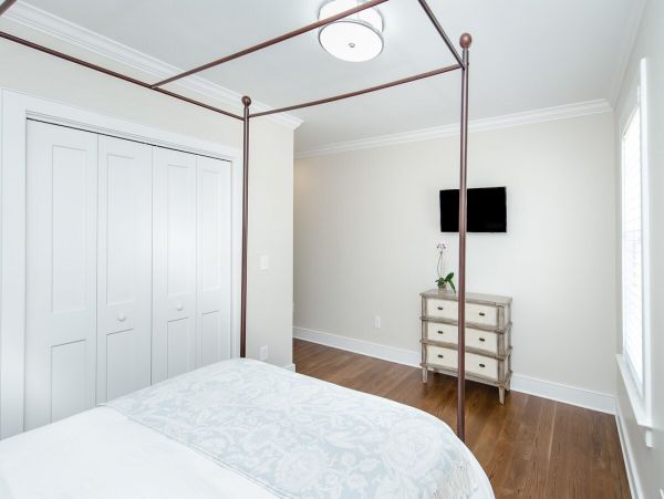 Charleston Home 1006030