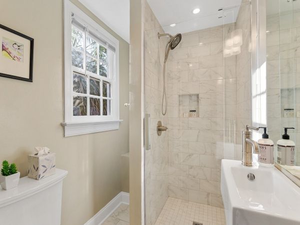 Charleston Home 1006031