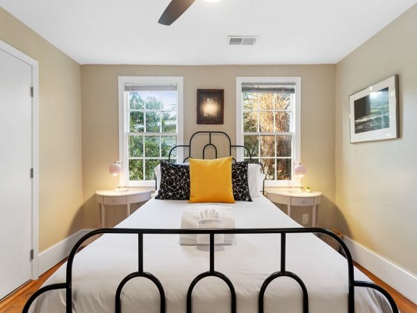 Charleston Home 1006031