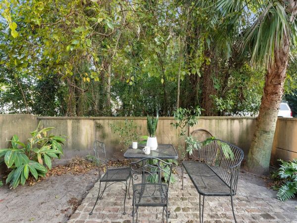 Charleston Home 1006031