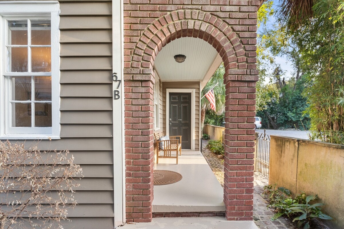 Charleston Home 1006031