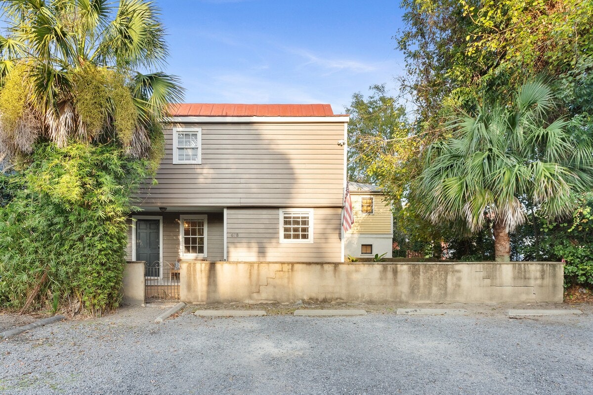 Charleston Home 1006031