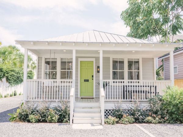 Charming Four Bedroom Vacation Retreat in Charleston