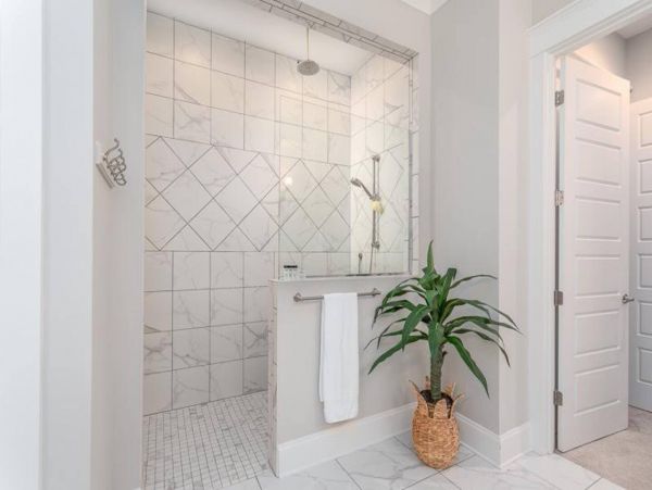 Charleston Home 1006035