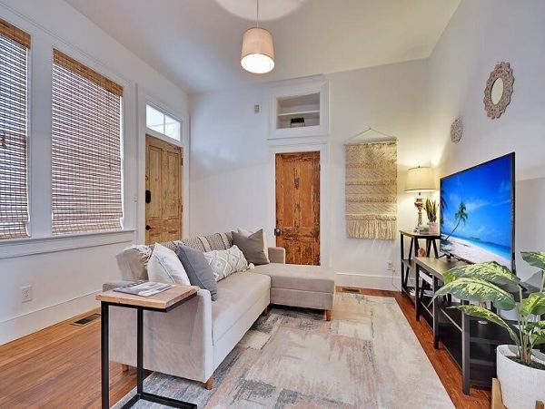 Charleston Home 1006036