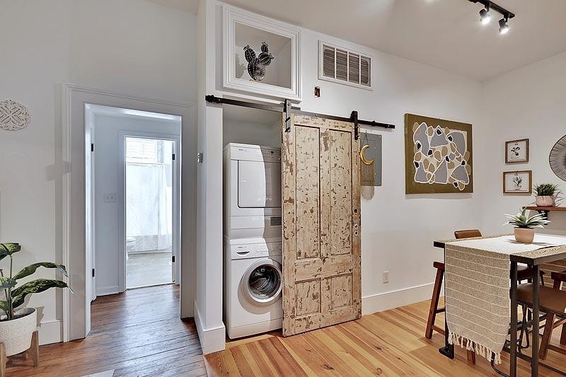 Charleston Home 1006036