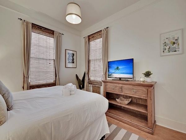 Charleston Home 1006036