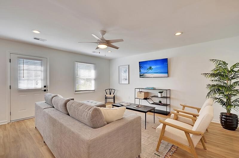 Charleston Home 1006040