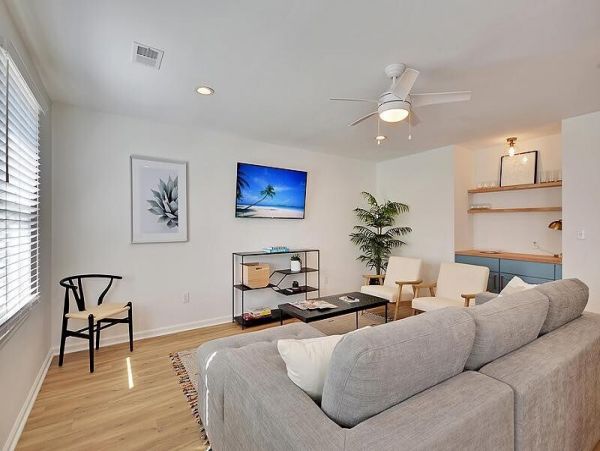 Charleston Home 1006040