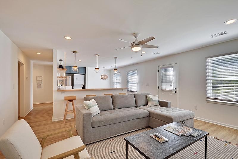Charleston Home 1006040