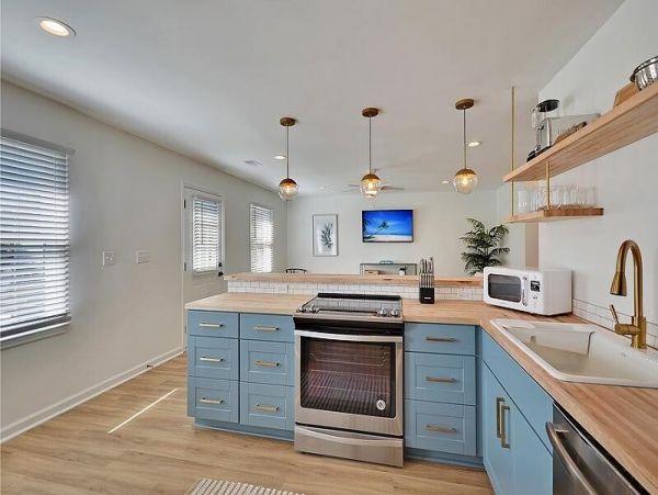 Charleston Home 1006040