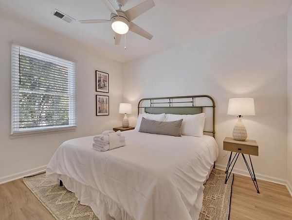Charleston Home 1006040