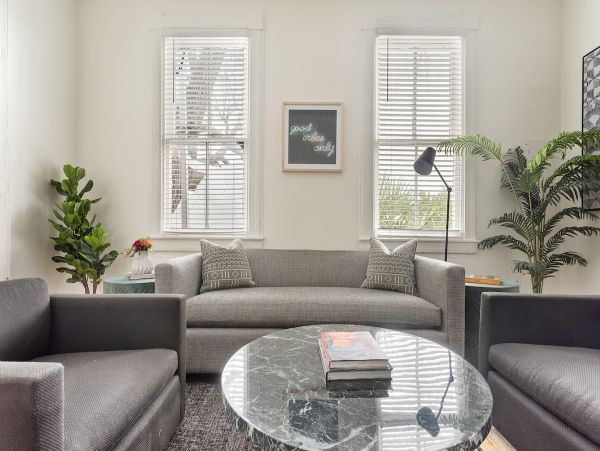 Charleston Home 1006042