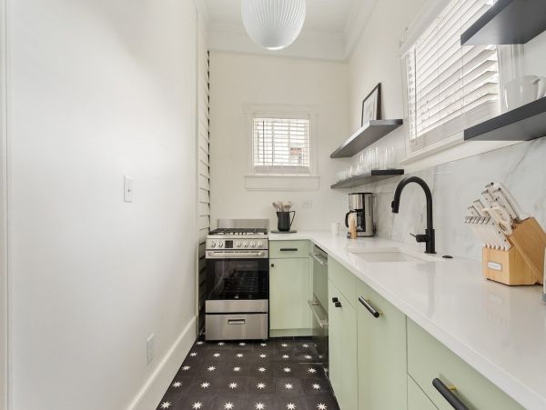 Charleston Home 1006042