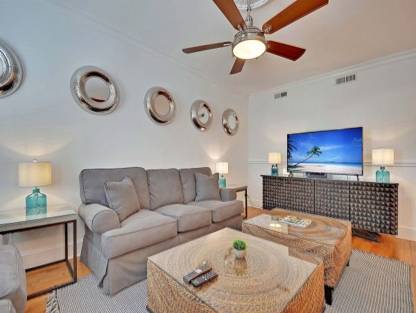Charleston Home 1006045