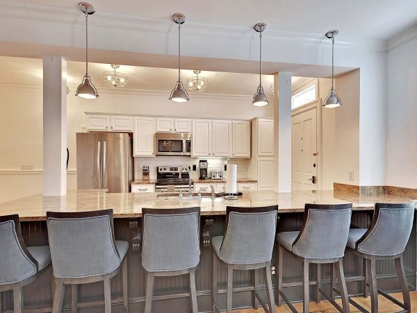 Charleston Home 1006045